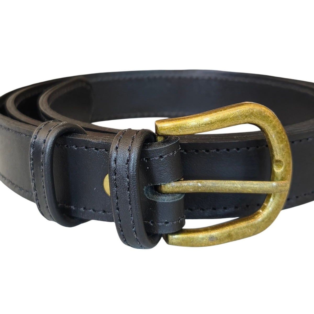 Cinturón Básico negro liso hebilla dorada